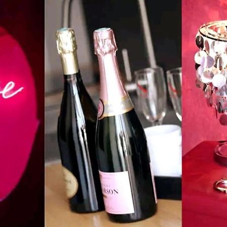 Appartement Balneo Et Sauna Prives The Red Room Mauguio Zewnętrze zdjęcie