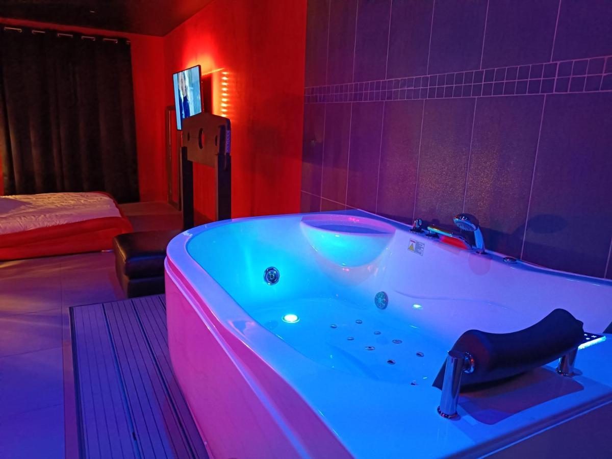 Appartement Balneo Et Sauna Prives The Red Room Mauguio Zewnętrze zdjęcie