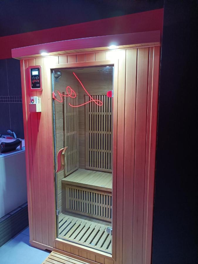 Appartement Balneo Et Sauna Prives The Red Room Mauguio Zewnętrze zdjęcie